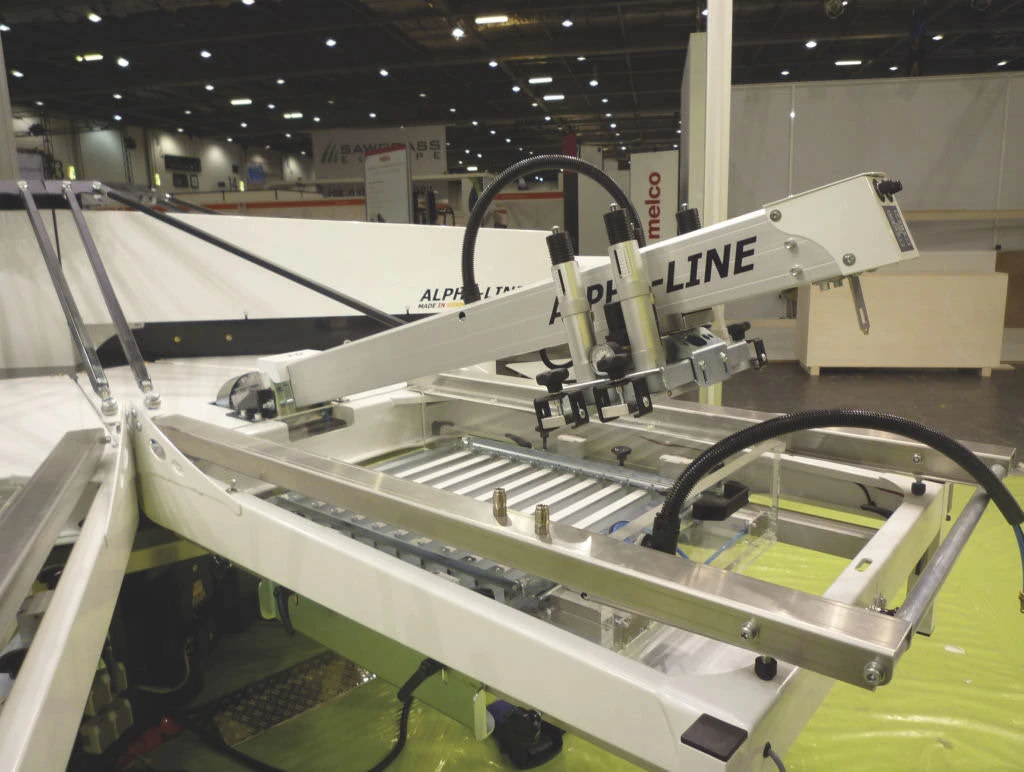 ALPHA-LINE+FLOCK (S / L / XL)